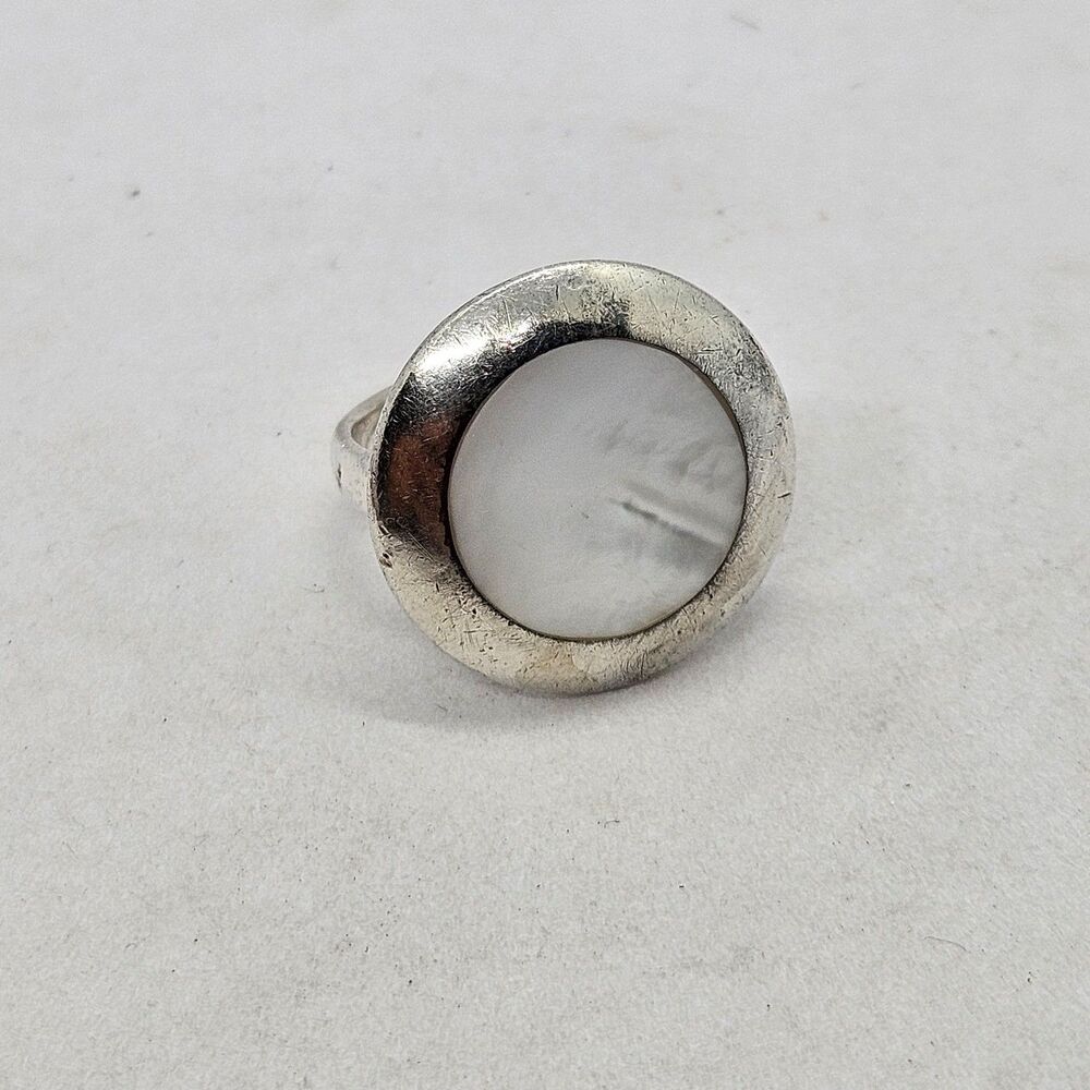 Sterling Silver and Mother of Pearl Ring Size 6.5 925